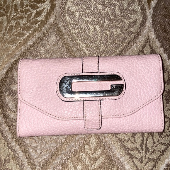 Leather Guess Wallet - Picture 1 of 3